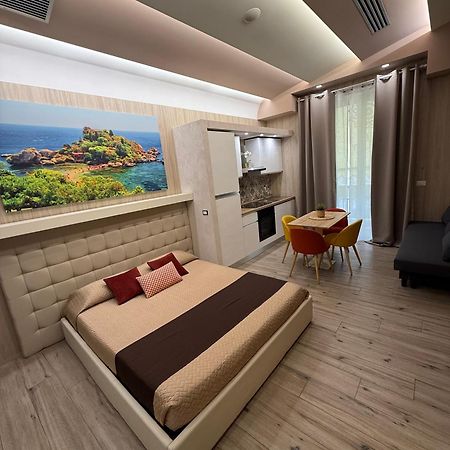 Th Luxury Rooms & Apartment Giardini Naxos Exterior photo